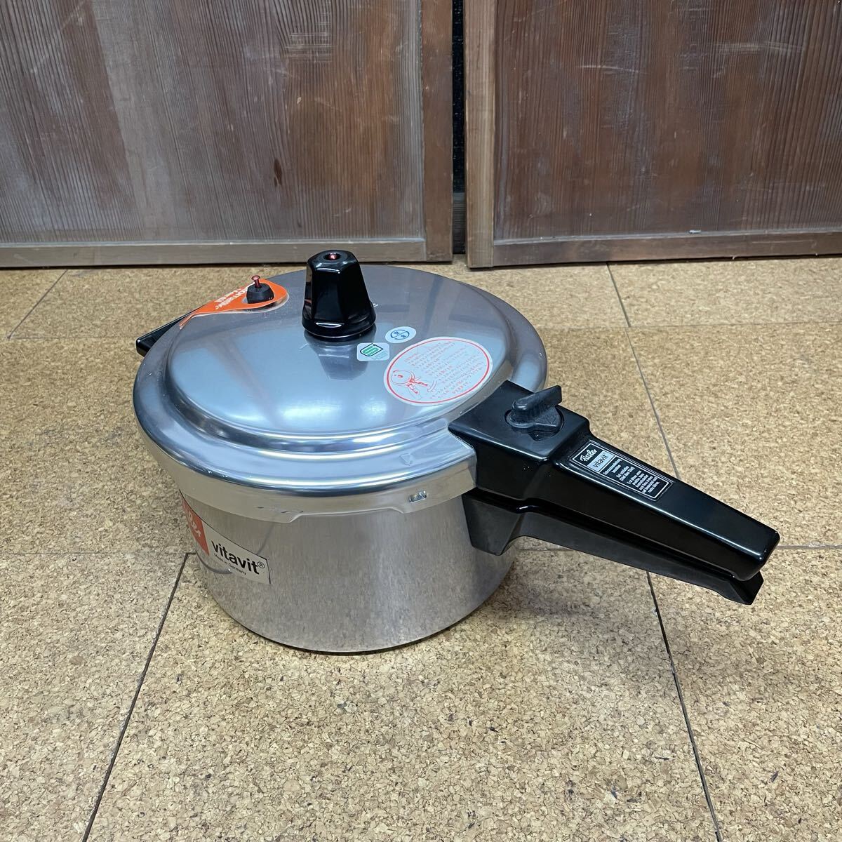 Yahoo!オークション -「fissler 圧力鍋」の落札相場・落札価格