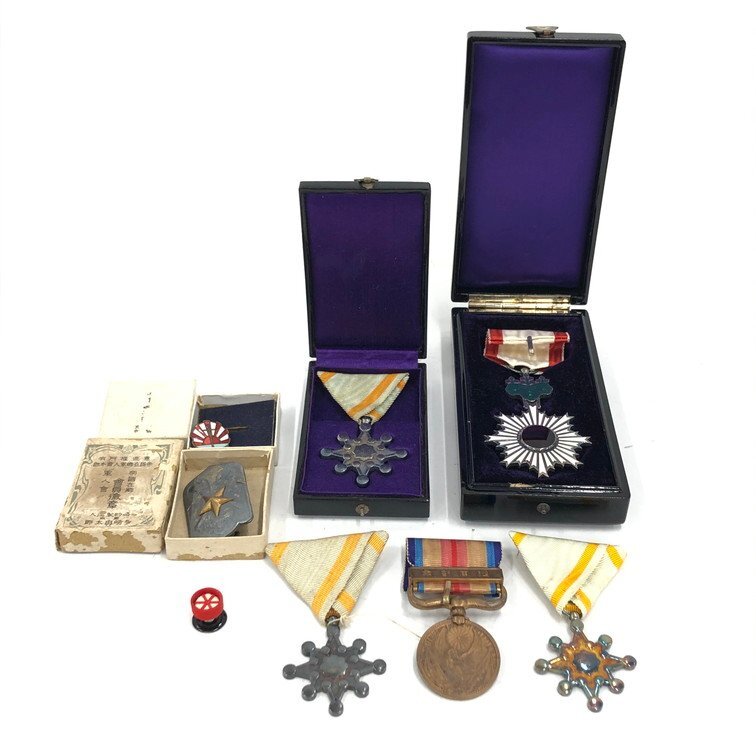 Yahoo!オークション -「勲六等単光旭日章」の落札相場・落札価格