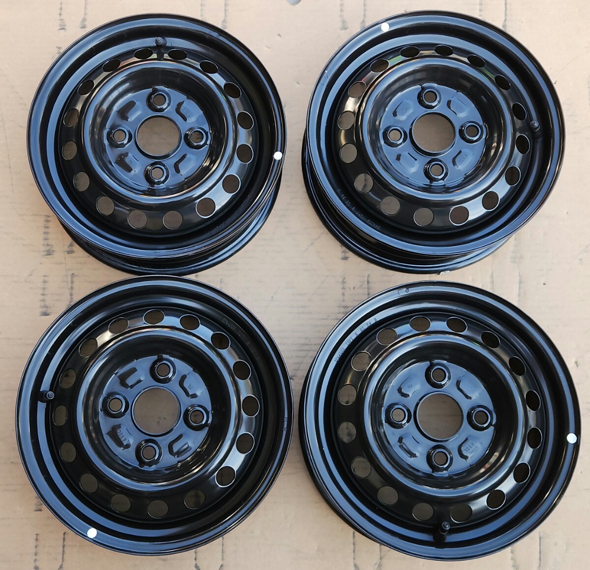 Yahoo!オークション -「アトレー純正」(タイヤ、ホイール) の落札相場