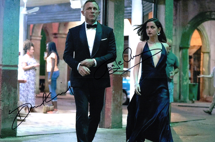 Yahoo!オークション -「ダニエルクレイグ サイン」の落札相場・落札価格