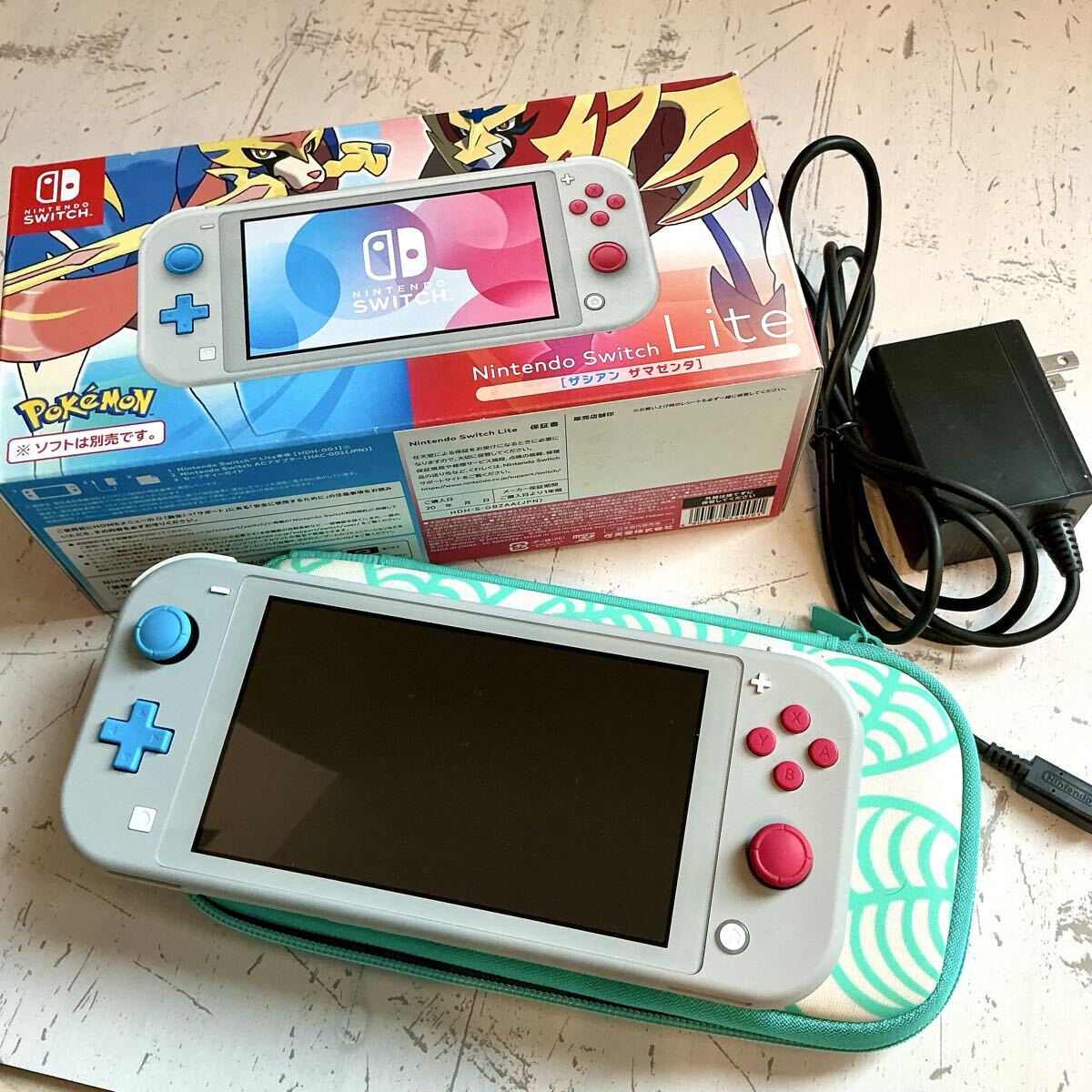 任天堂 Nintendo Switch Lite ザシアン・ザマゼンタ オークション比較