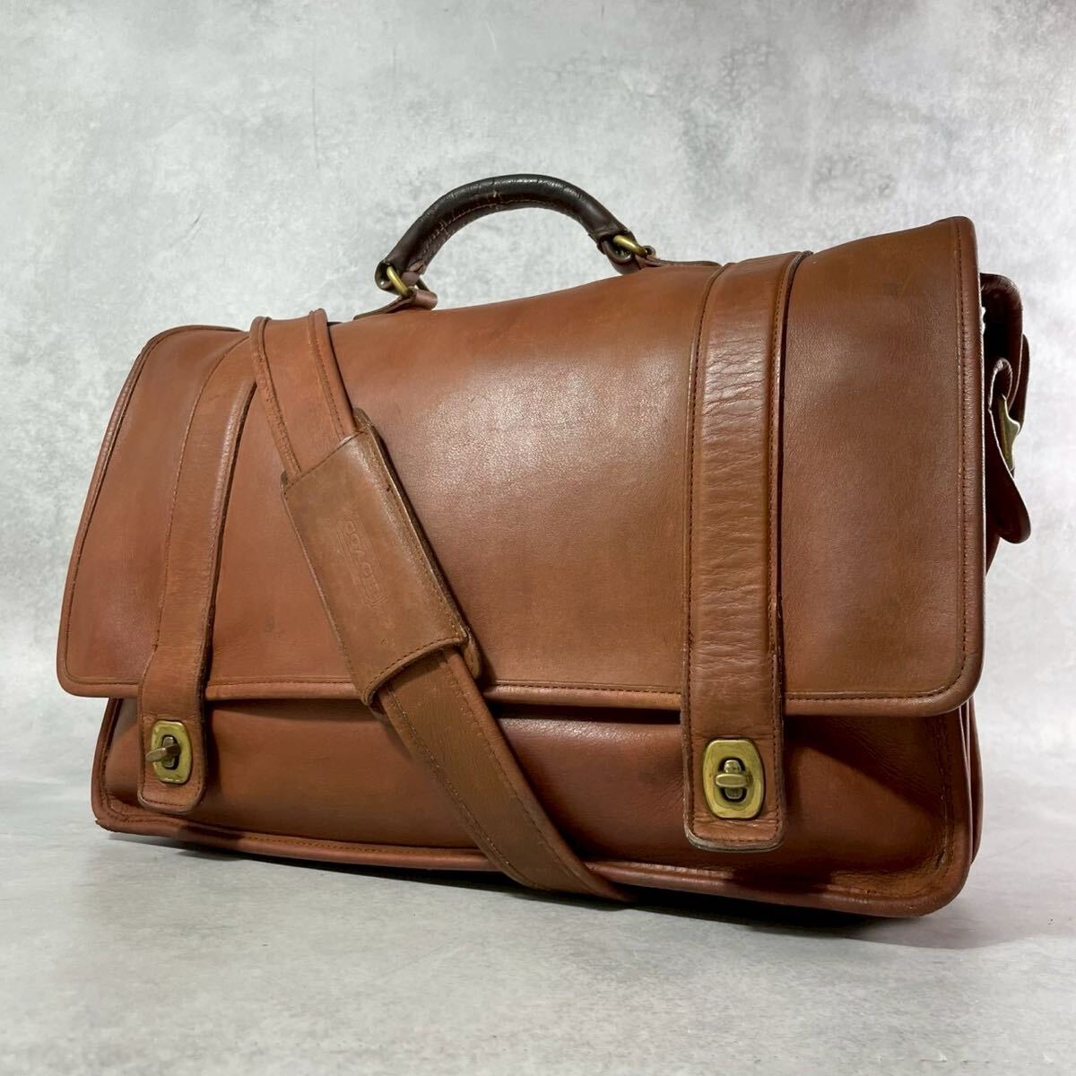 Yahoo!オークション -「オールドコーチ 2way ショルダーバッグ」の落札