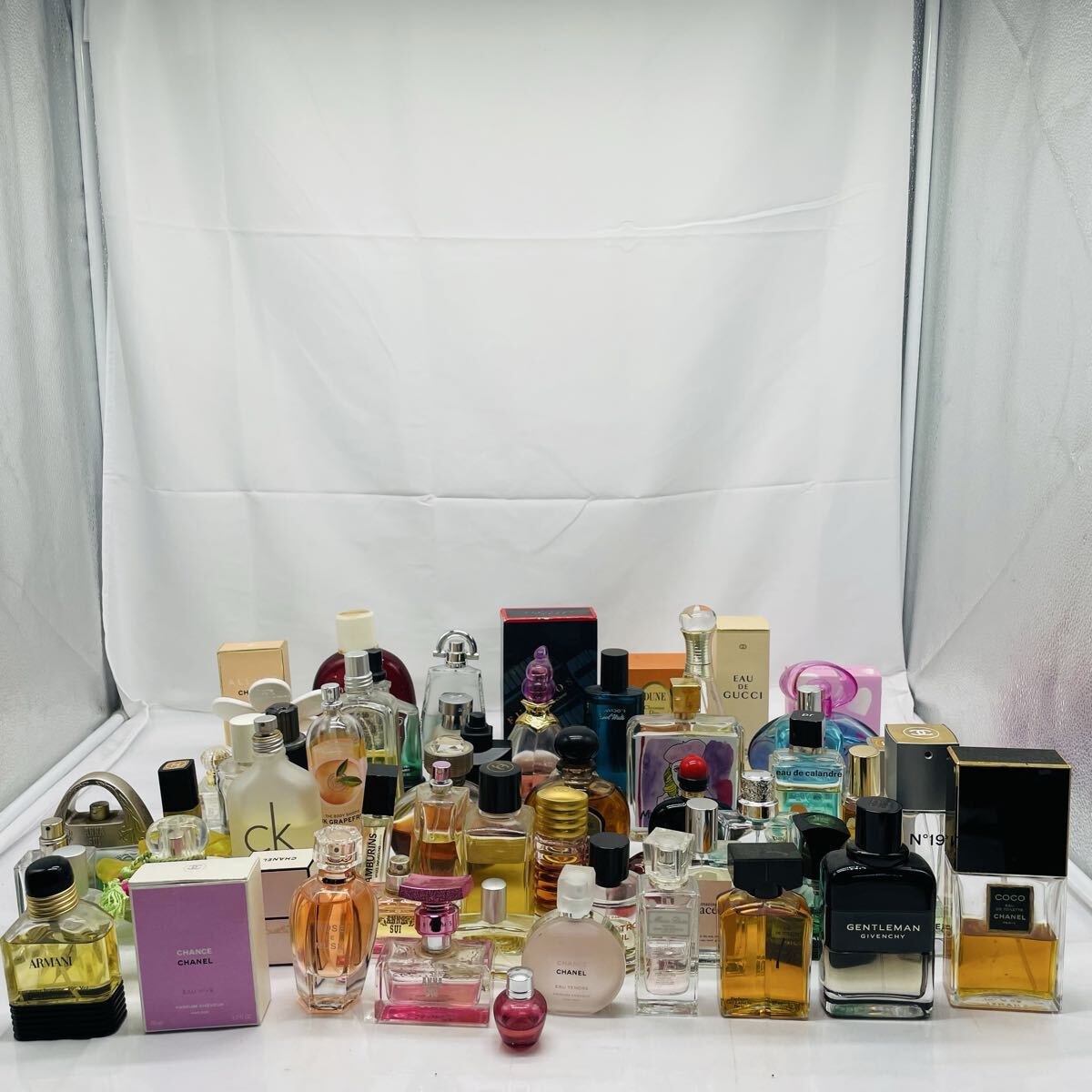 Yahoo!オークション -「大量まとめ売り」(香水、フレグランス) の落札