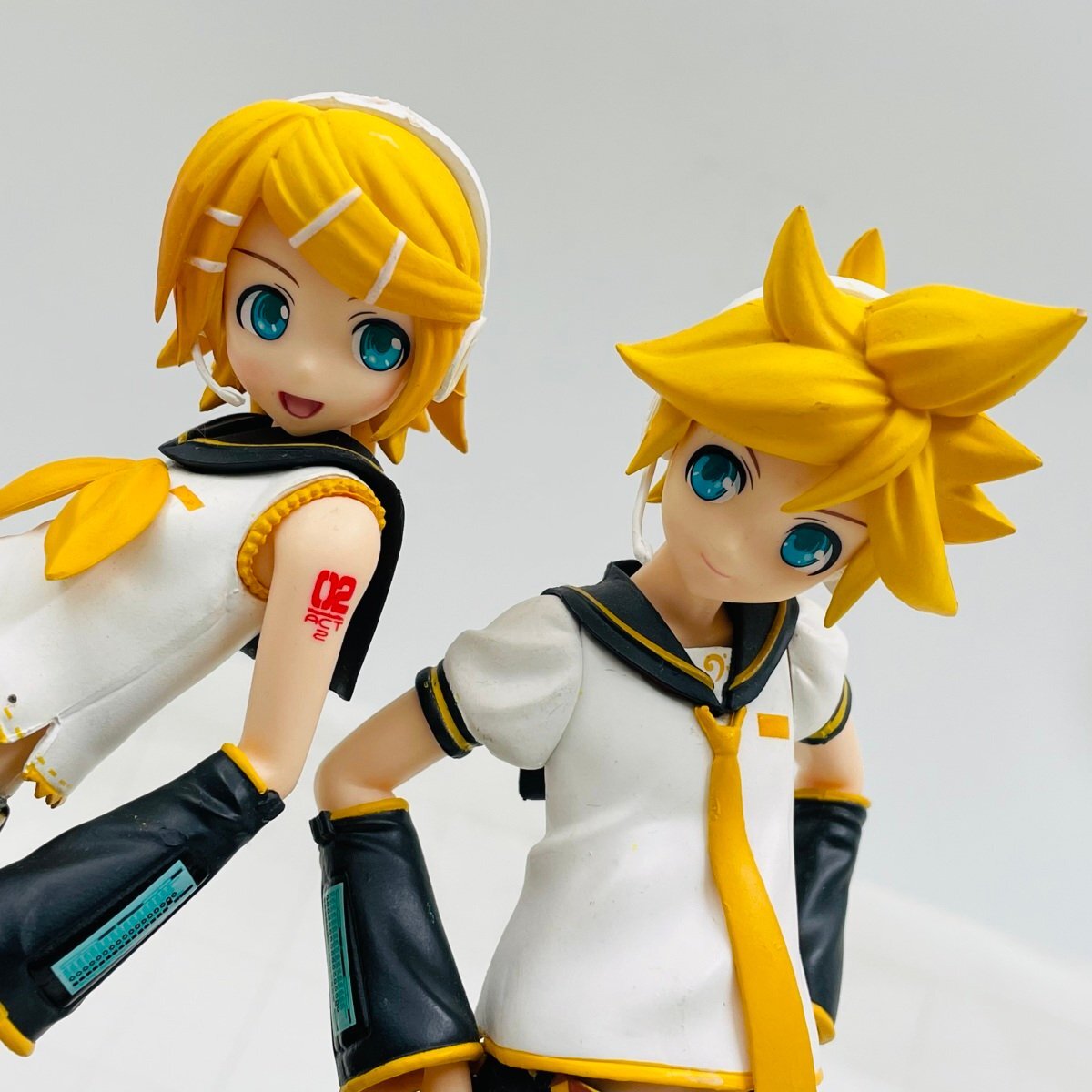 Yahoo!オークション -「鏡音リン プレミアムフィギュア」の落札相場