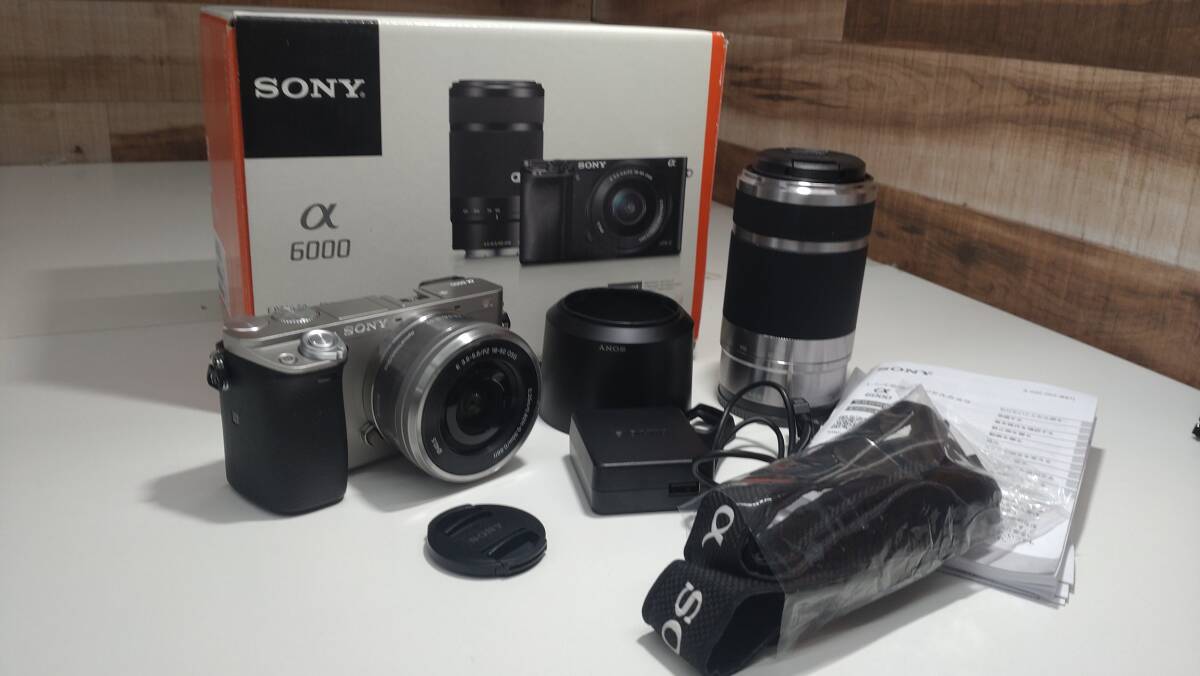 SONY α6000 ILCE-6000Y ダブルズームレンズキット [ホワイト