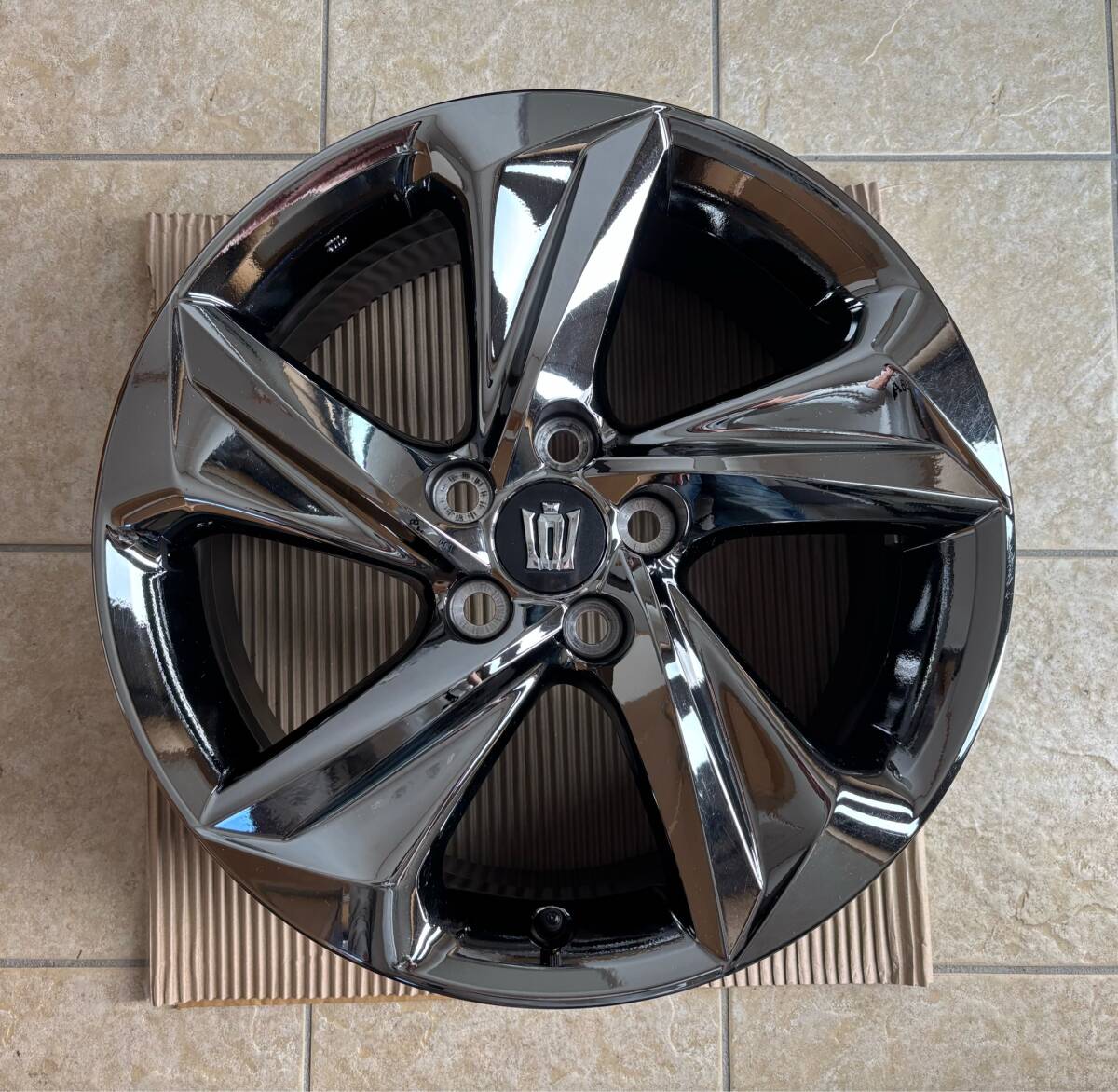 Yahoo!オークション -「220クラウン 純正ホイール 18インチ」の落札