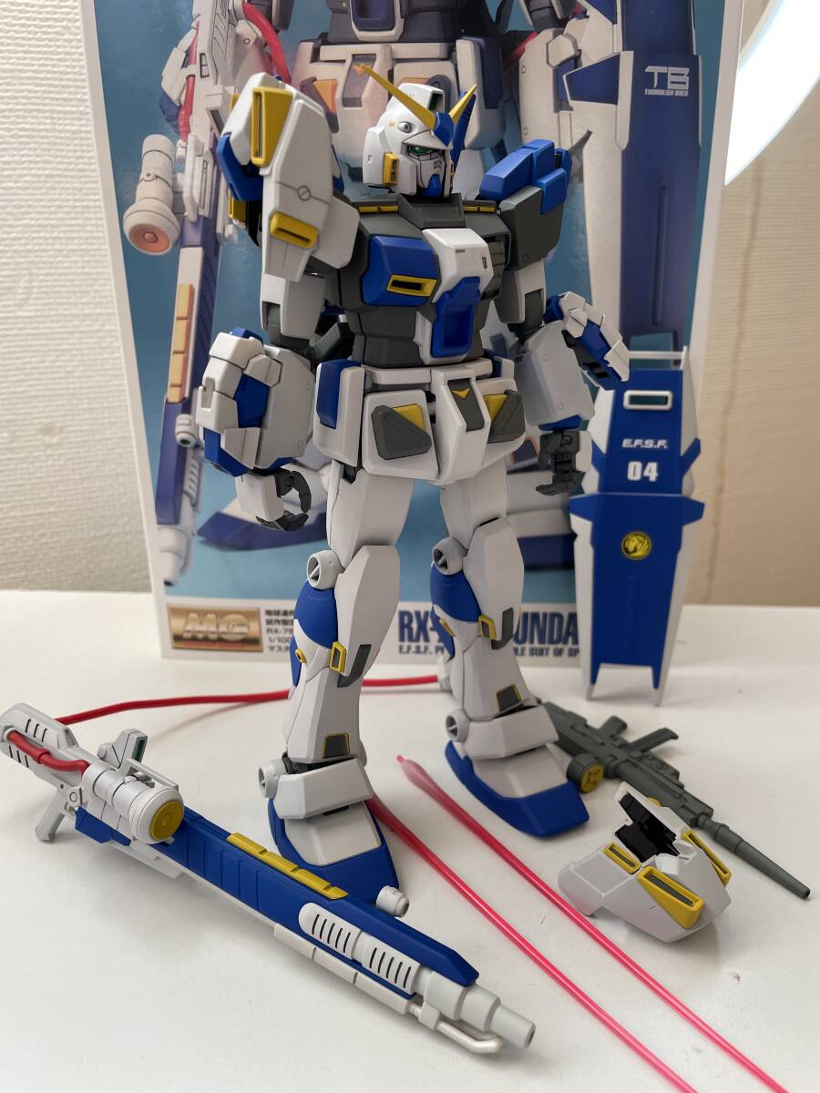 BANDAI MG 1/100 RX-78-4 ガンダム4号機 オークション比較 - 価格.com