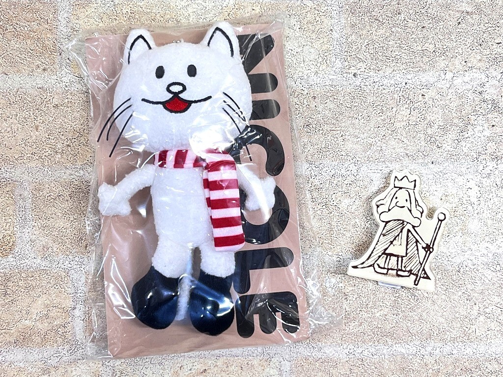 Yahoo!オークション -「bump of chicken ニコル ぬいぐるみ」の落札
