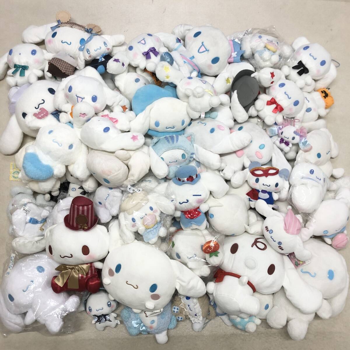 Yahoo!オークション -「ぬいぐるみ 大量」(シナモロール) (サンリオ)の