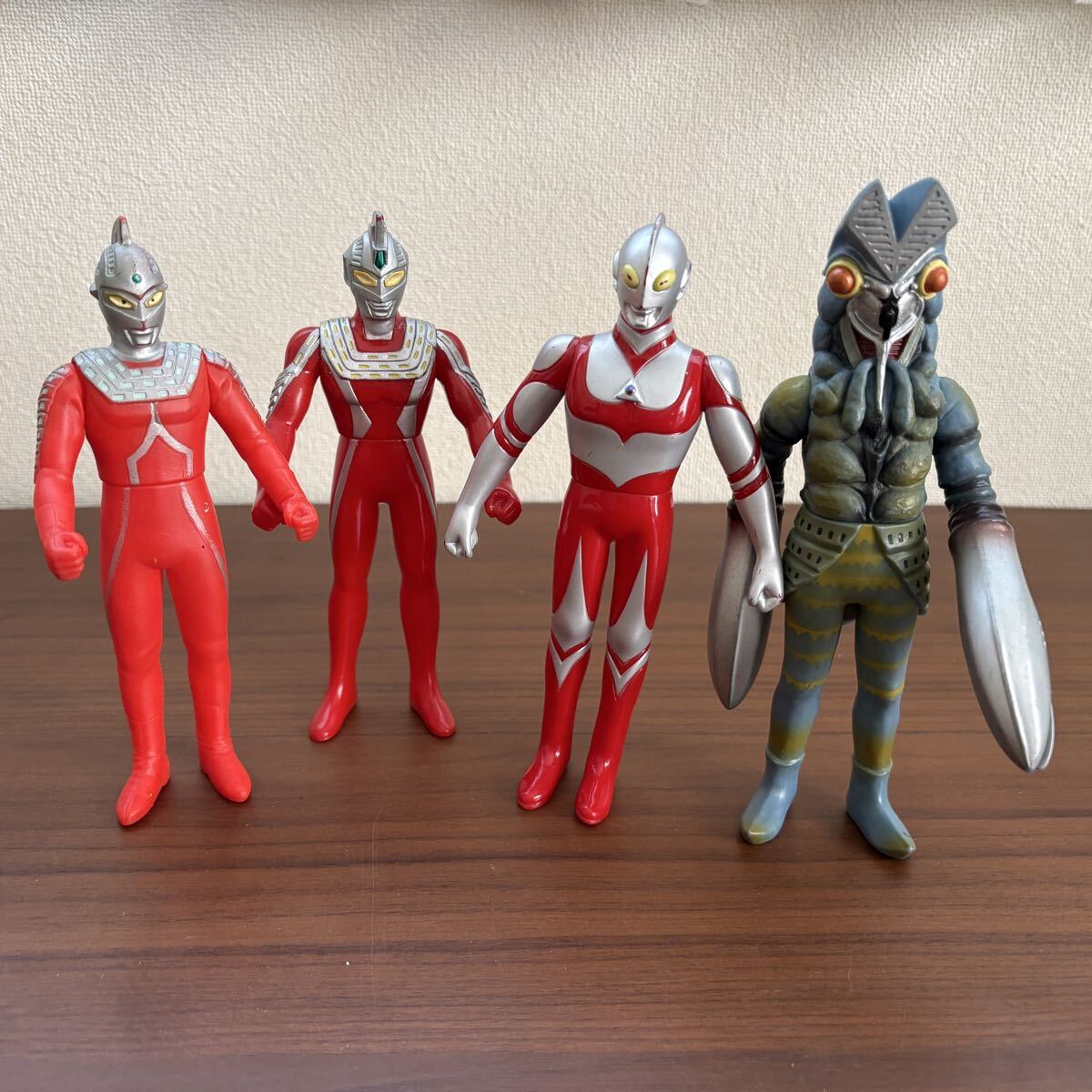 Yahoo!オークション - 「バルタン星人」フィギュアの落札相場・落札