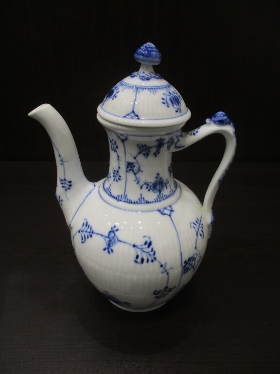 Yahoo!オークション -「ブルーフルーテッド ポット」(ロイヤル