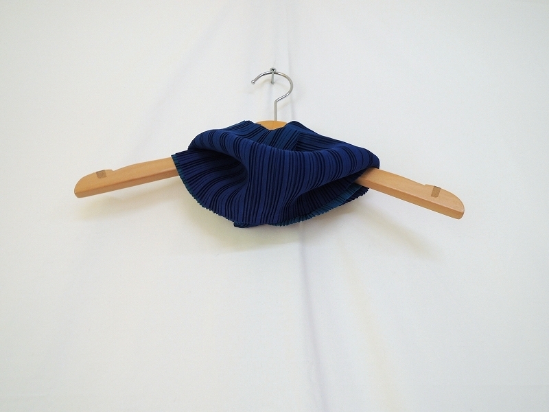 Yahoo!オークション -「ネック ウォーマー」(イッセイ ミヤケ) (い)の