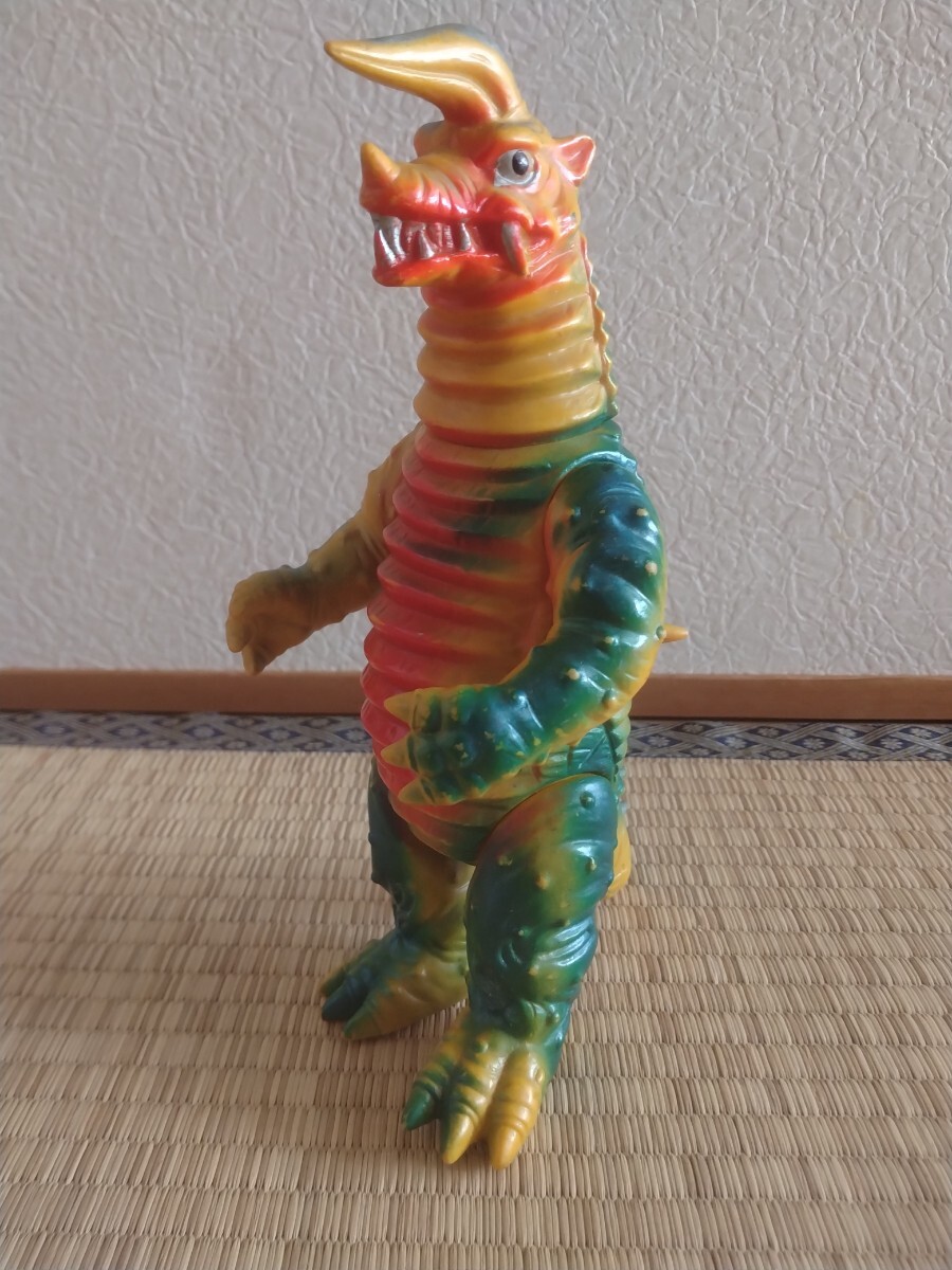 Yahoo!オークション -「マルサン ウルトラマン ソフビ」の落札相場