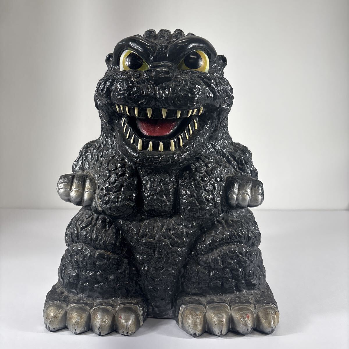 Yahoo!オークション -「ゴジラでっかい貯金箱」の落札相場・落札価格