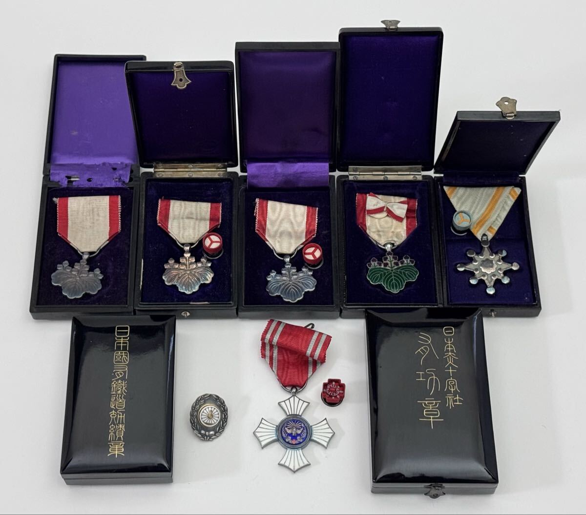 Yahoo!オークション -「勲七等瑞宝章」(勲章) (徽章)の落札相場・落札価格