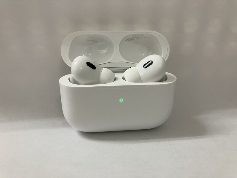 Yahoo!オークション -「airpods pro 第2世代 usb-c」の落札相場・落札価格