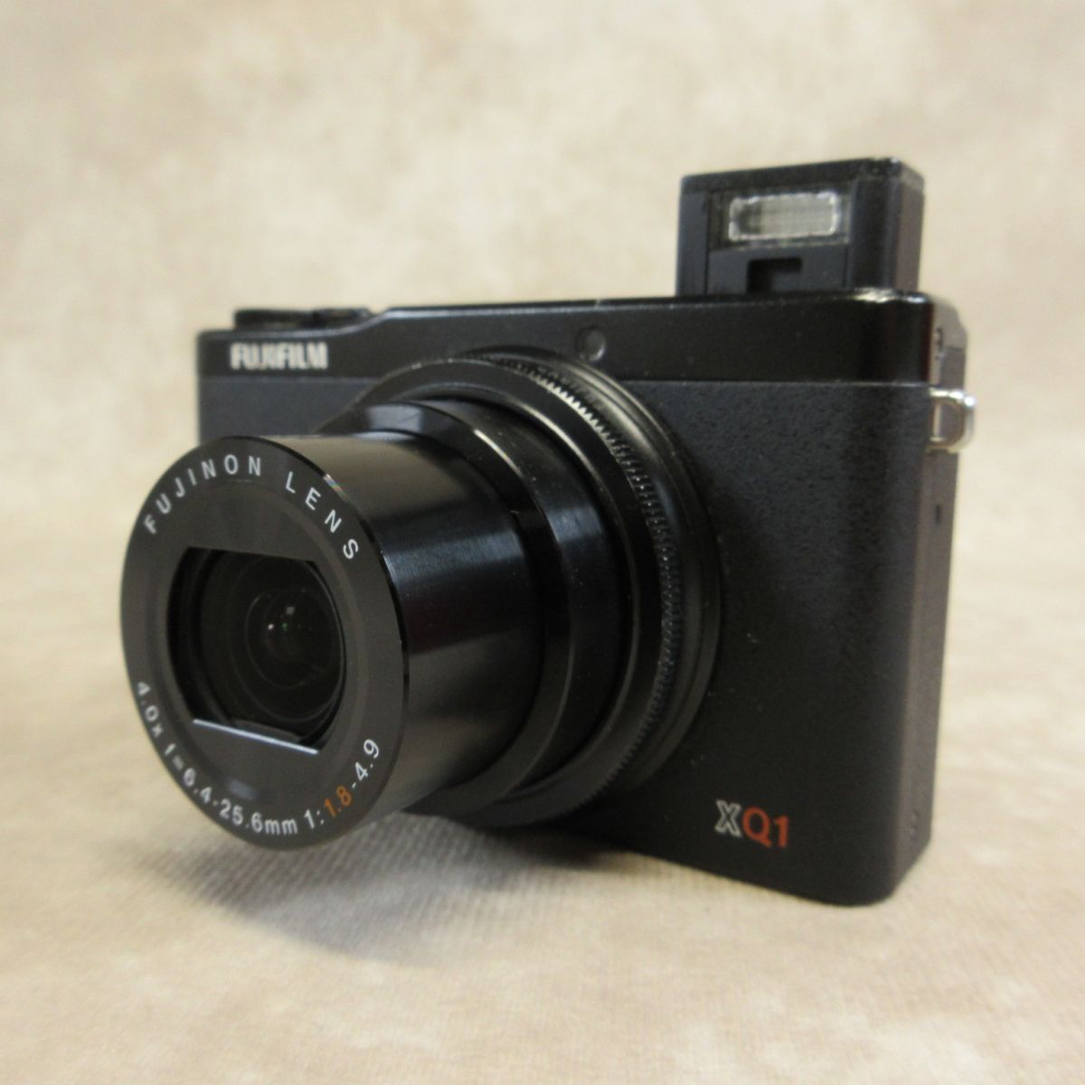 富士フイルム FUJIFILM XQ1 [シルバー] オークション比較 - 価格.com
