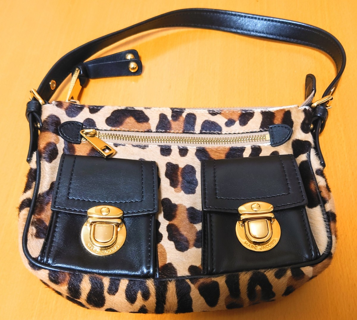 新品 ドクターマーチン 5インチ サッチェルバッグ ブラック レオパード