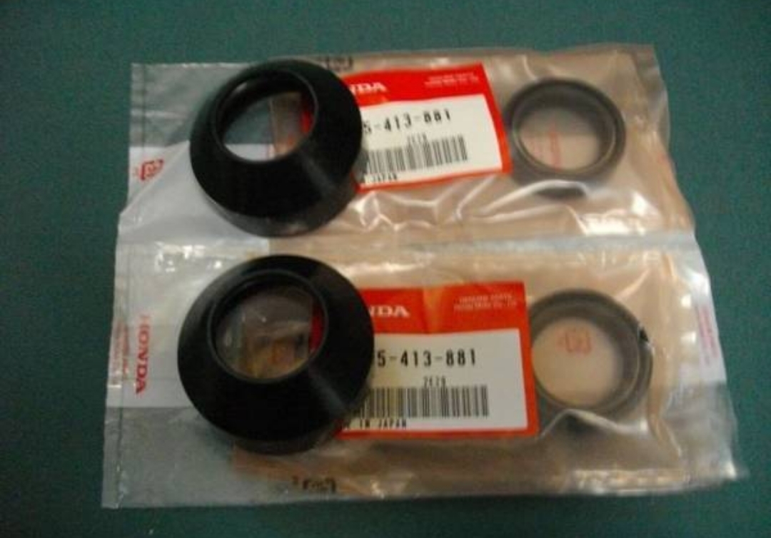 ホンダ純正新品CB400Dフロントフォークオーバーホールキット(BEET