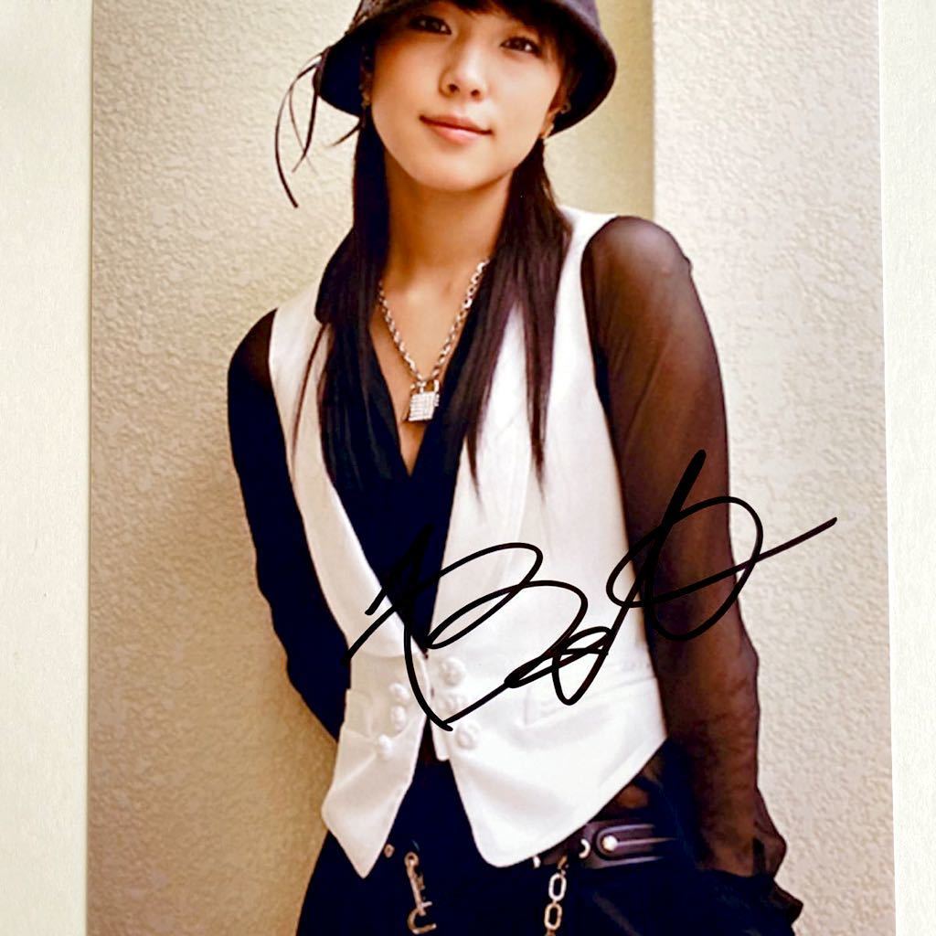 Yahoo!オークション - エリザベス・オルセン 直筆サイン入り写真 約20