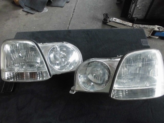 Yahoo!オークション -「トヨタ プログレ」(ヘッドライト) (トヨタ用)の