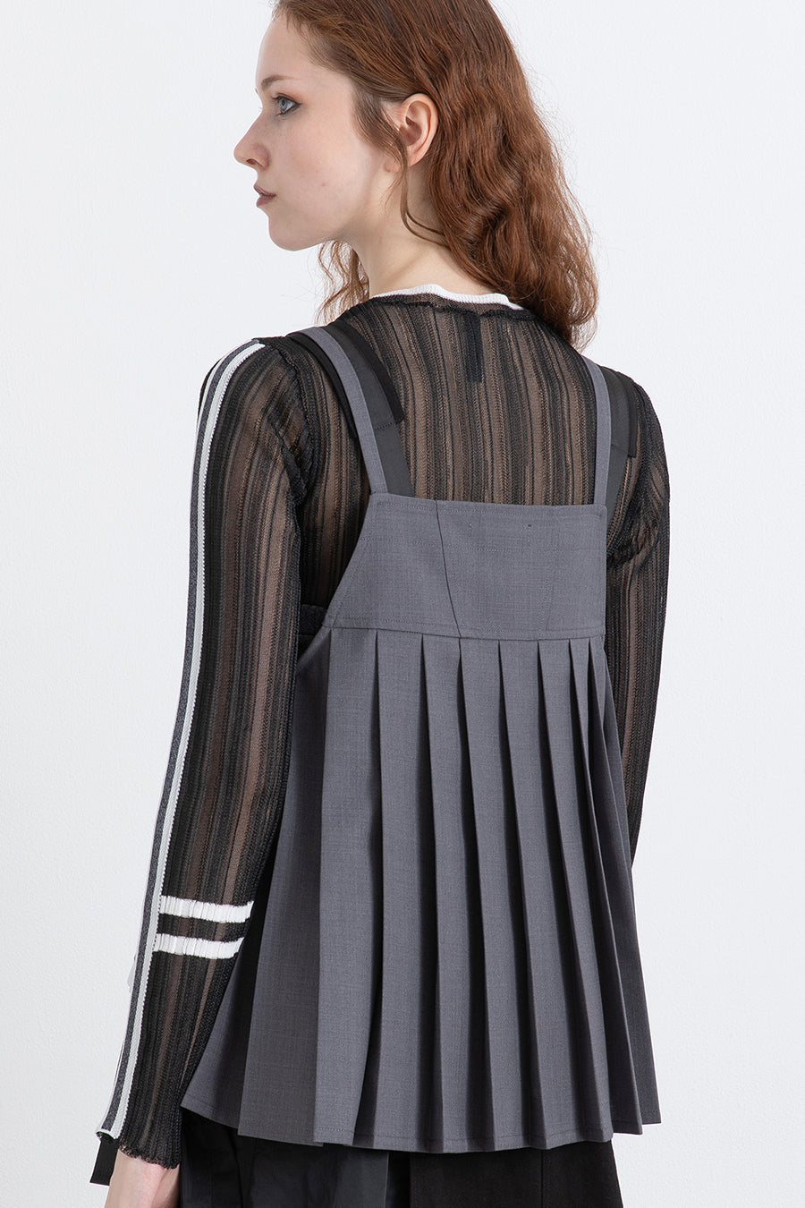 BACK PLEATS CAMISOLE TOPS — aulaaila