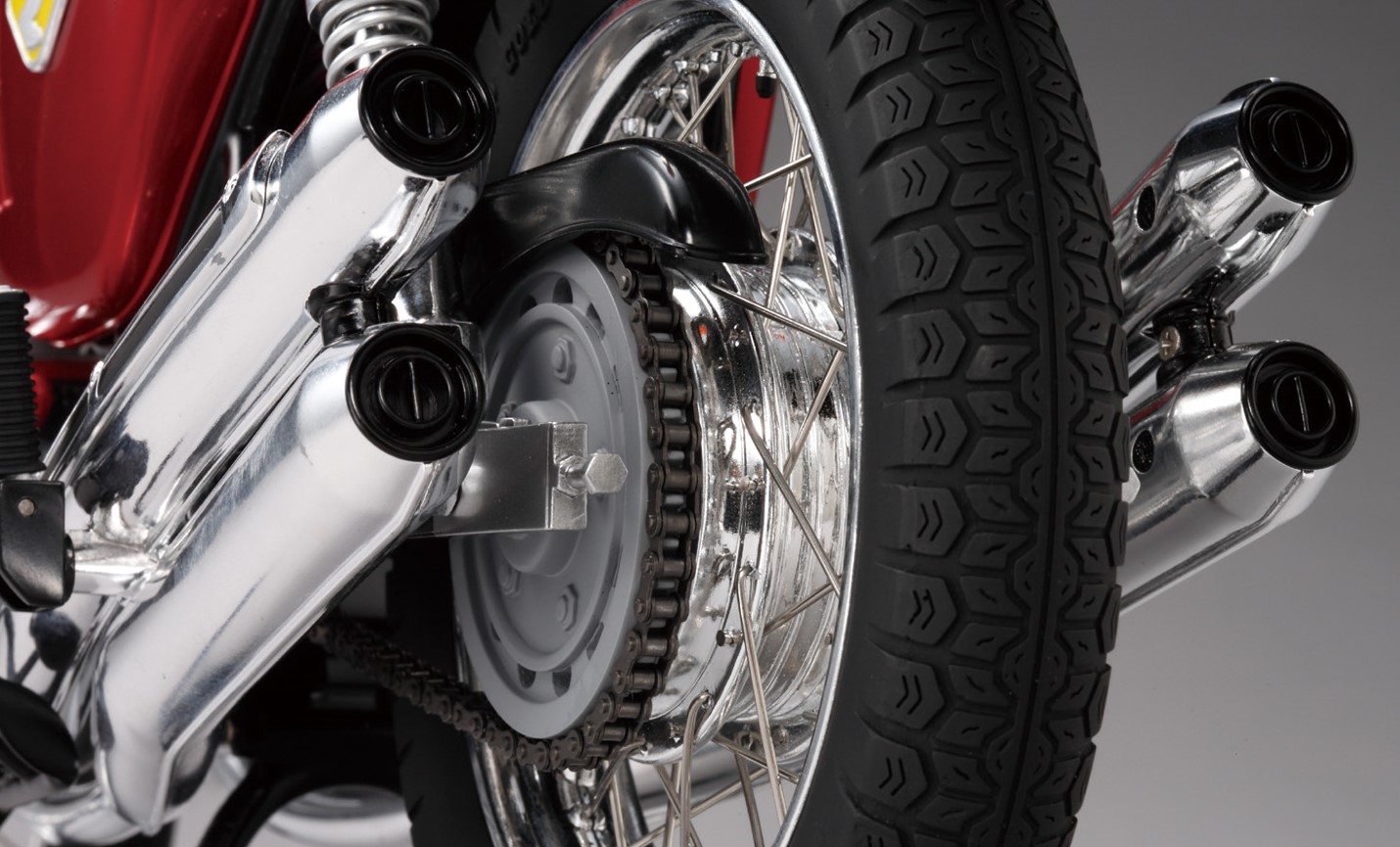 オートバイ流通新聞 | 週刊「ホンダCB750FOUR再刊行版」を販売