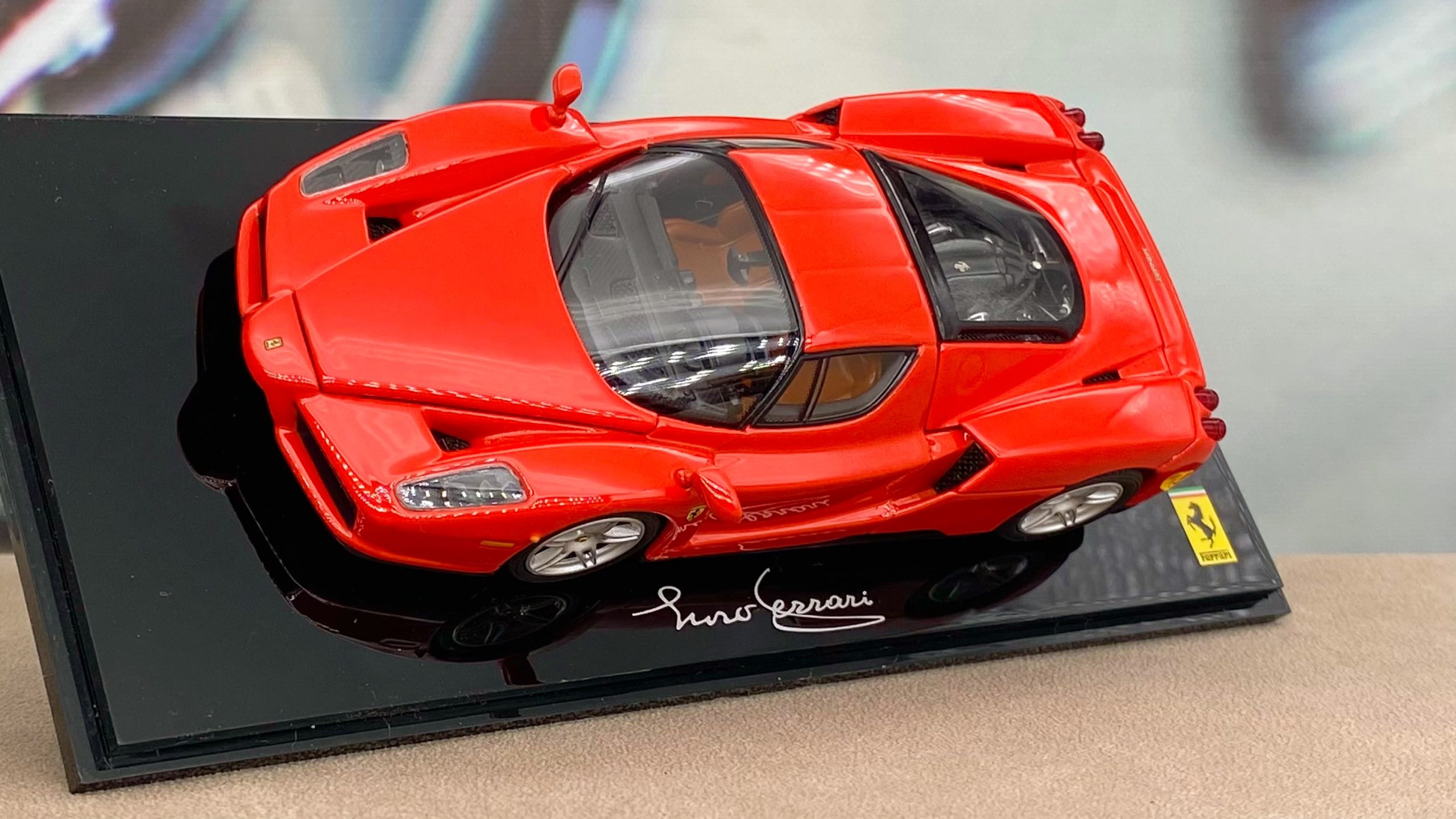 KYOSHO 1:43 Ferrari Enzo Red - AUTOLETS