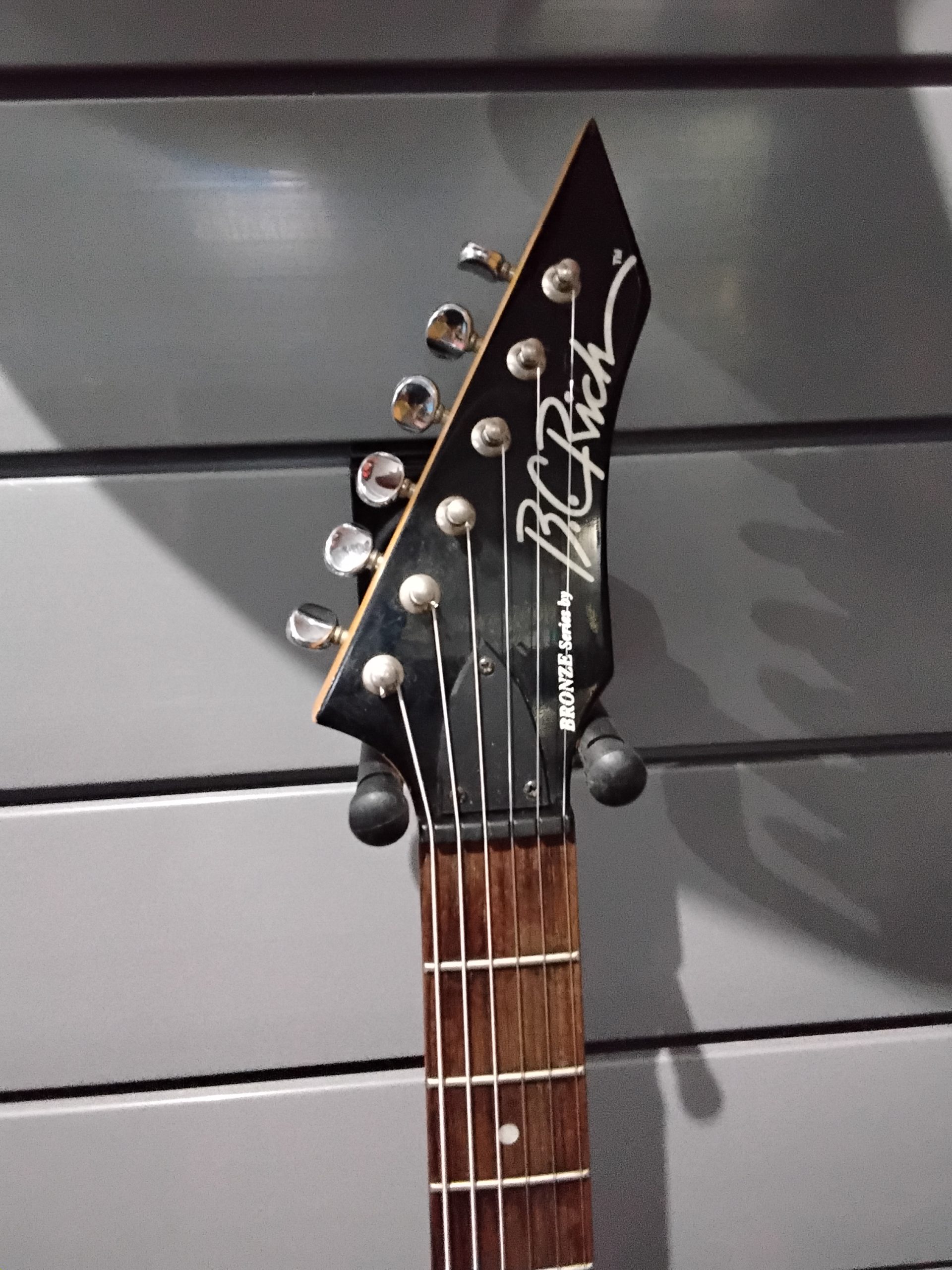 Rockstar Appeal: Bronze Series Mockingbird Guitar