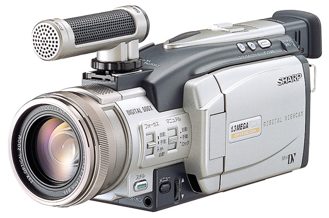 シャープ、光学23倍ズームレンズ搭載133万画素DVカメラ