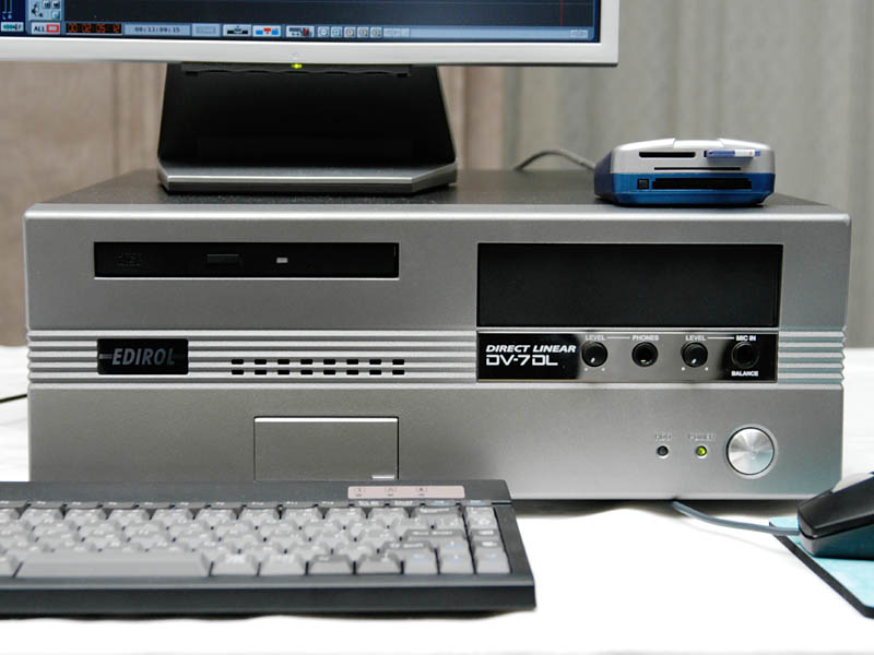 ローランド、初のダイレクトリニアDV編集機「DV-7DL」