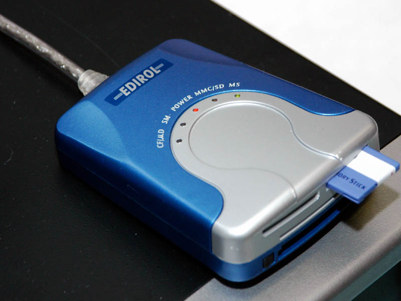 ローランド、初のダイレクトリニアDV編集機「DV-7DL」