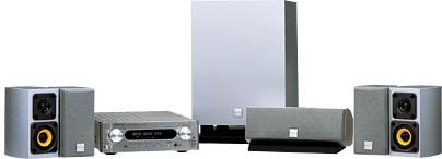 デノン、幅210mmのAVアンプを採用したホームシアターシステム
