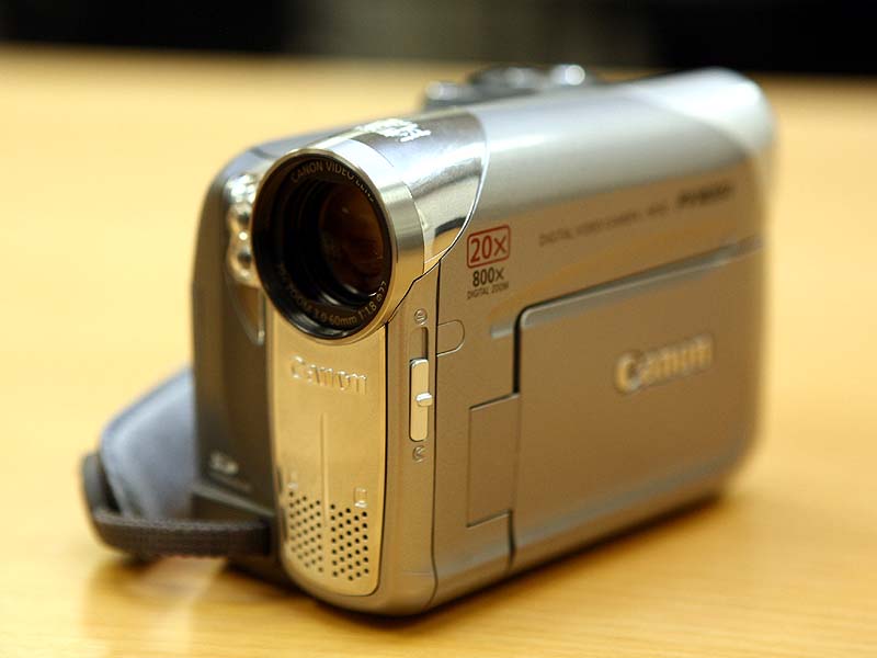キヤノン、実売6万円のDVカムエントリーモデル