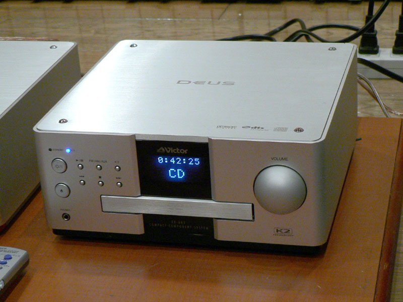 ビクター、新型ウッドコーン採用ミニコンポ「EX-AK1」