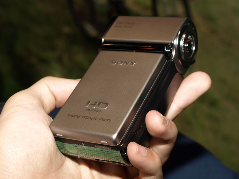 ソニー、世界最小フルHDハンディカムを発表