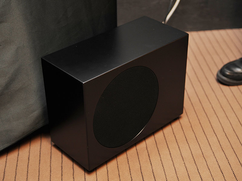 niro1.com、新フロントサラウンドシステム「“Q:”」