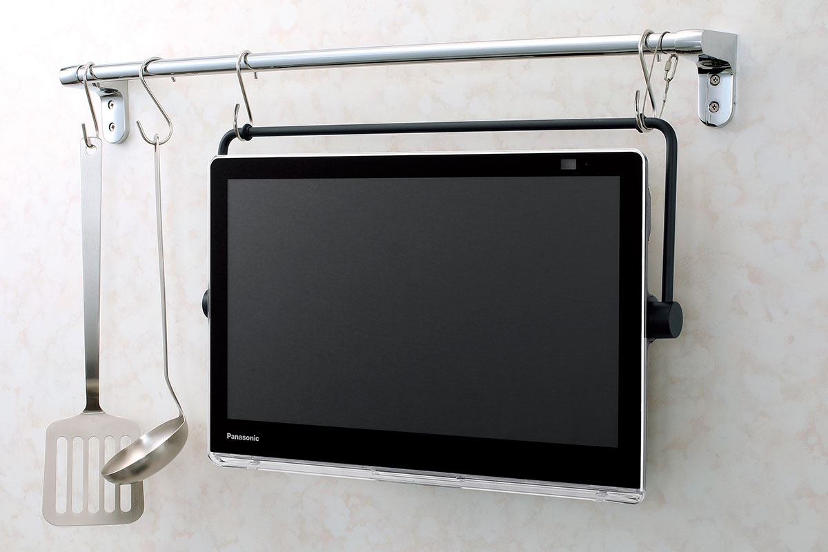 パナソニック、YouTubeやBD再生できるオールインワン防水TV