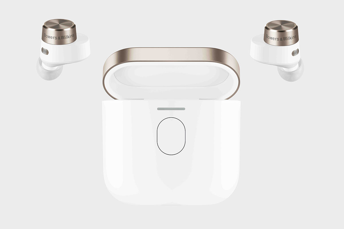 B&W初の完全ワイヤレス。充電ケースからイヤフォンに音を飛ばす「PI7
