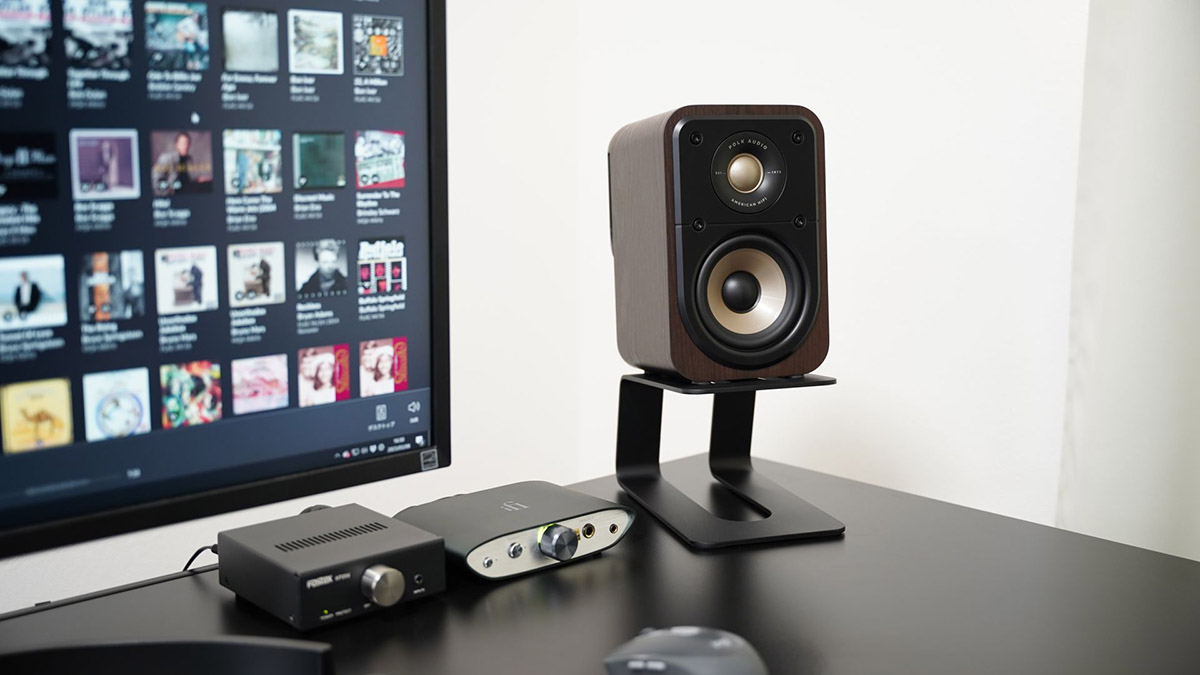 レビュー】普通の机×Polk Audio「ES10」でデスクトップオーディオ始め