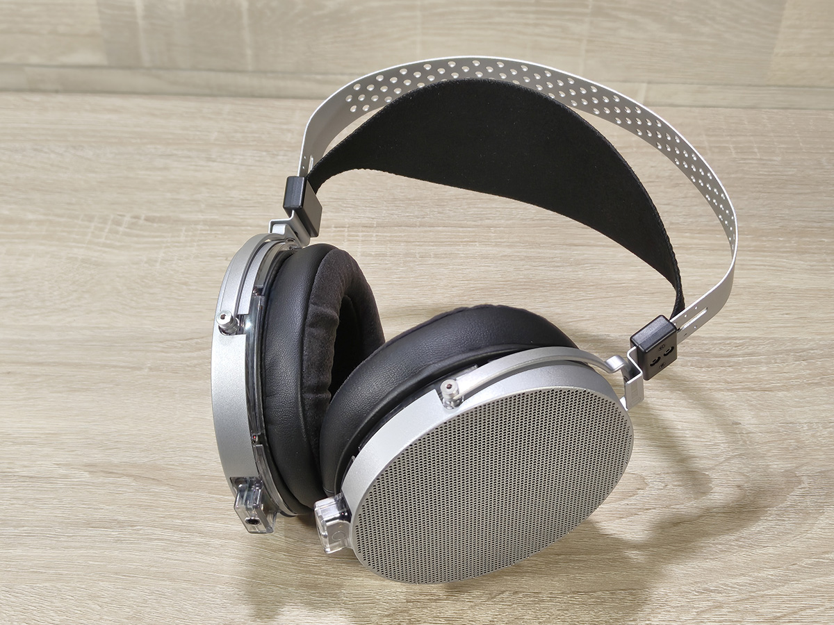 ミニレビュー】水月雨、約5.5万円の平面駆動ヘッドフォン「楽園」に