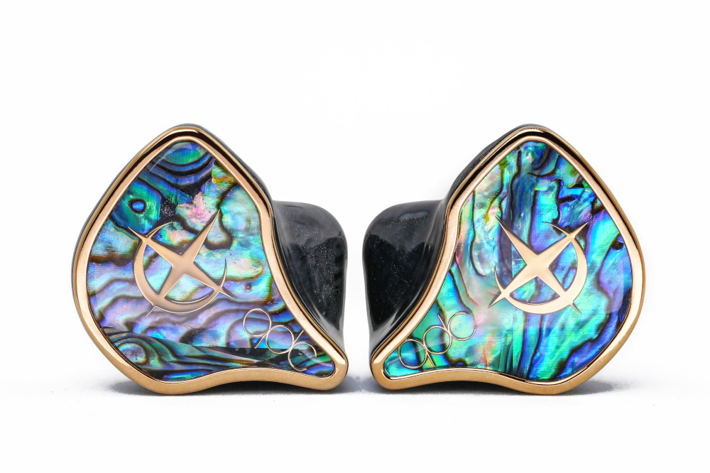 qdcの技術をまとめあげたハイエンドIEM「EMPEROR」。55万円 - AV Watch