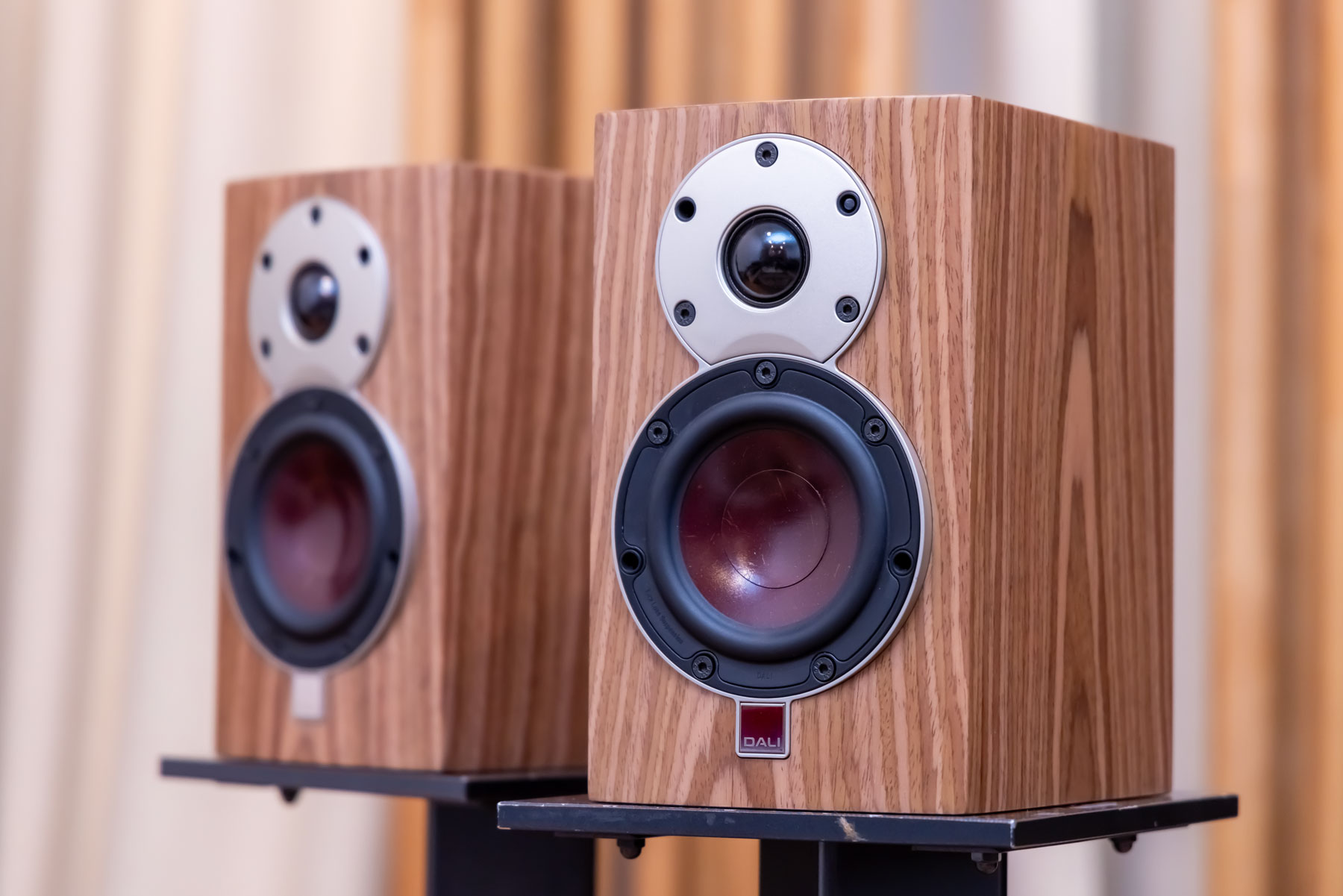 小さくて高性能なロングセラーDALI「MENUET」。表情豊かな鳴りっぷりに