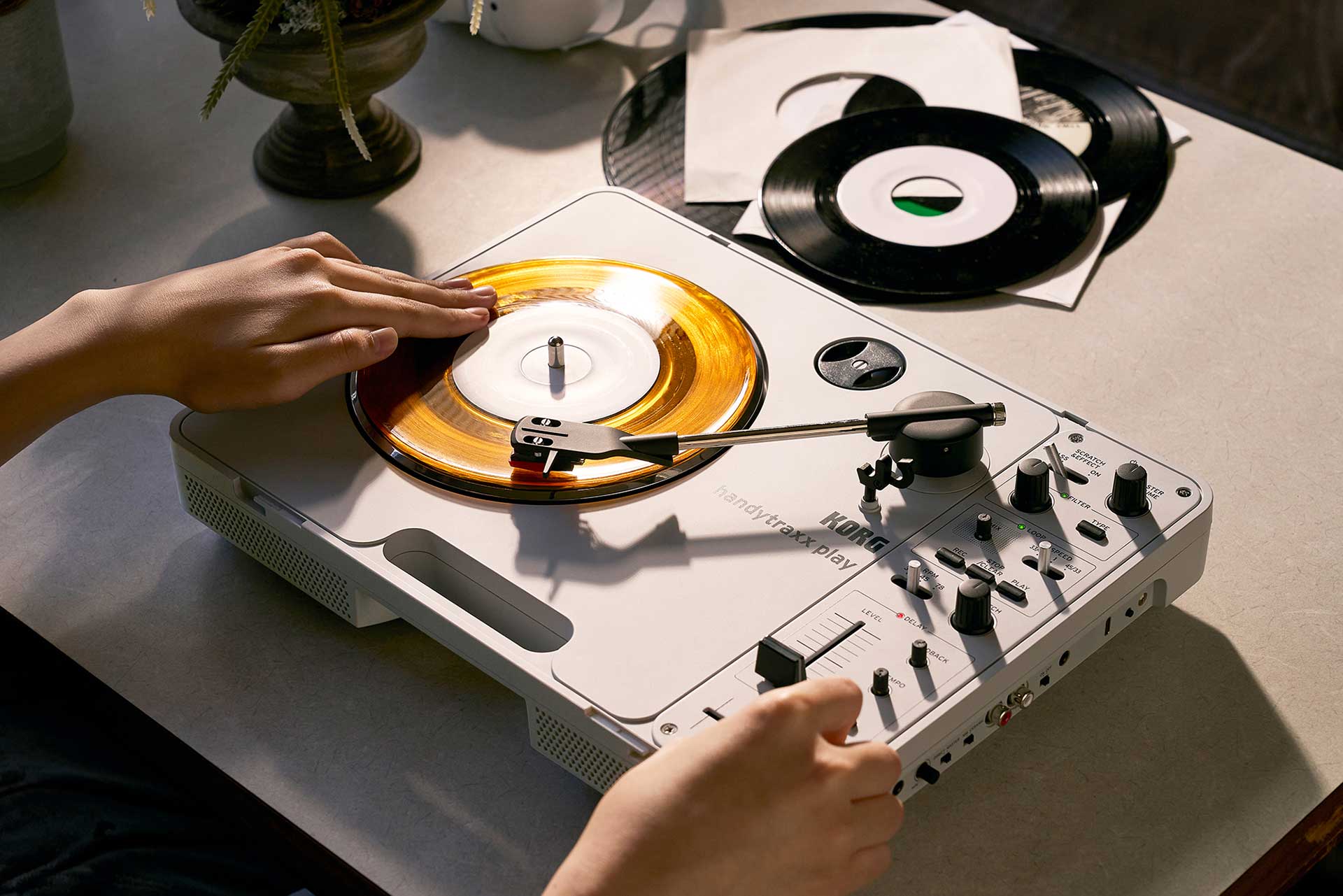 専用・レコード様】鐘打ちコンチョ付きバングル。画像③~⑥は参考です