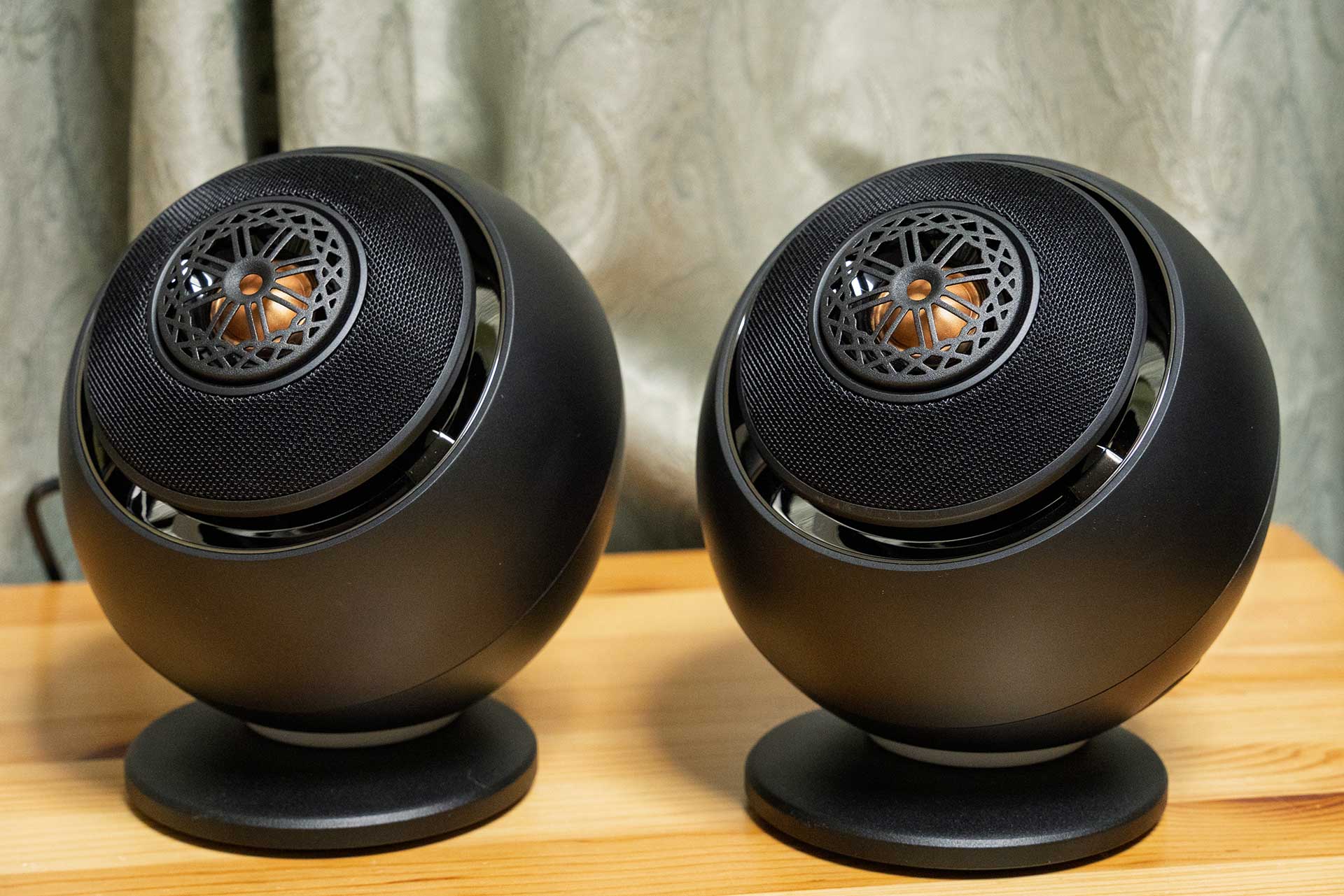 レビュー】PCスピーカーを超えたサウンド。クリエイティブの球状