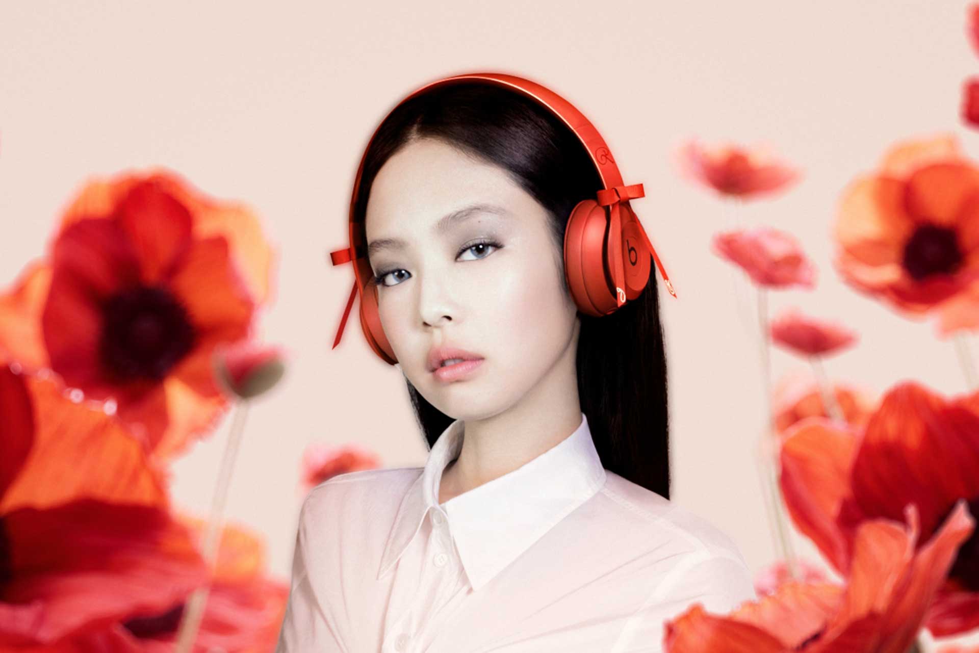 Beats、BLACKPINKのJENNIEとコラボしたワイヤレスヘッドフォン - AV Watch