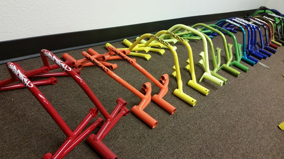 ZX-6R (13-22) デザインが美しいIMPAKTECH製 サブケージ｜AxxL