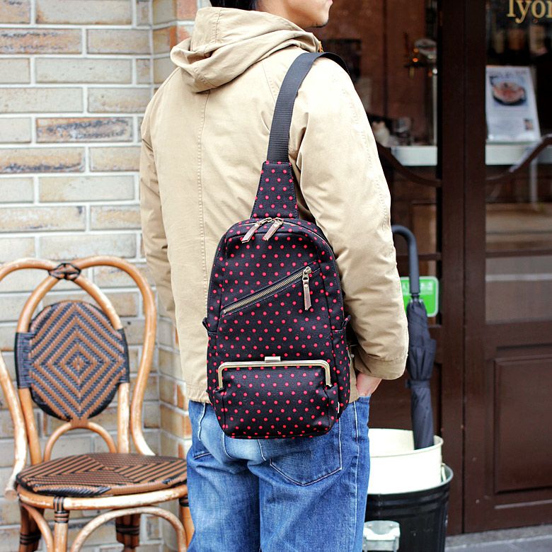 受注生産品】縦型がま口ボディバッグ【帆布・唐草/水玉】 | がま口の