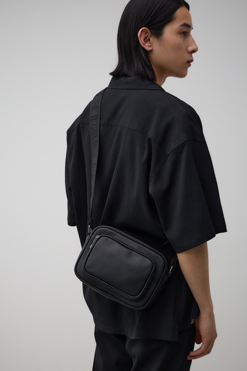 フェイクレザーミニショルダーバッグ｜MEN｜251HSB55-407E｜AZUL BY