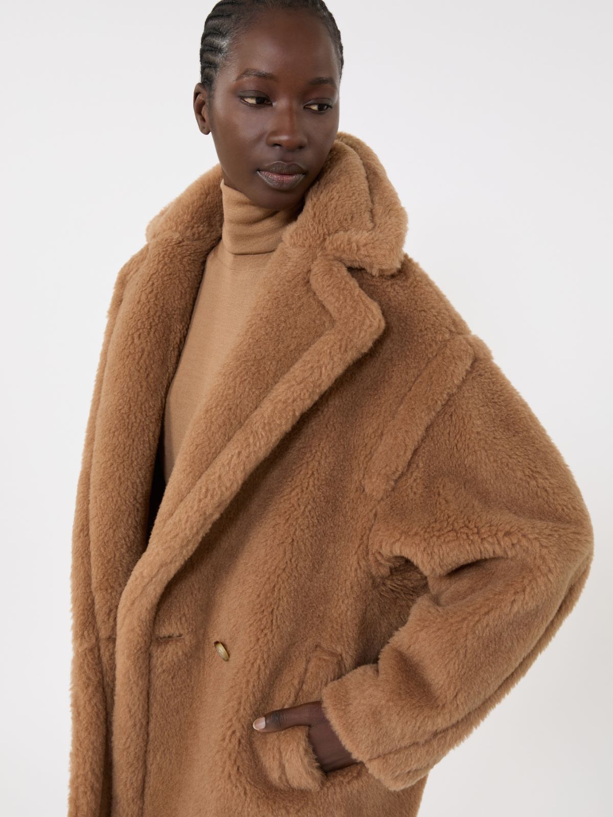 ドラマ] テディベア ショート コート, camel | Max Mara